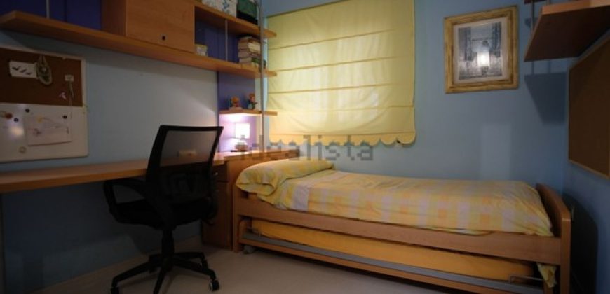 Espectacular apartamento en primera línea de playa, ubicado en la 1ª planta.