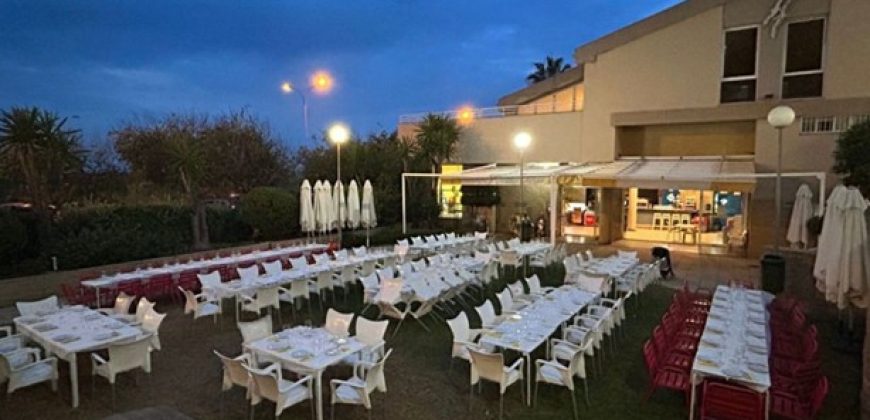 Espectacular apartamento en primera línea de playa, ubicado en la 1ª planta.