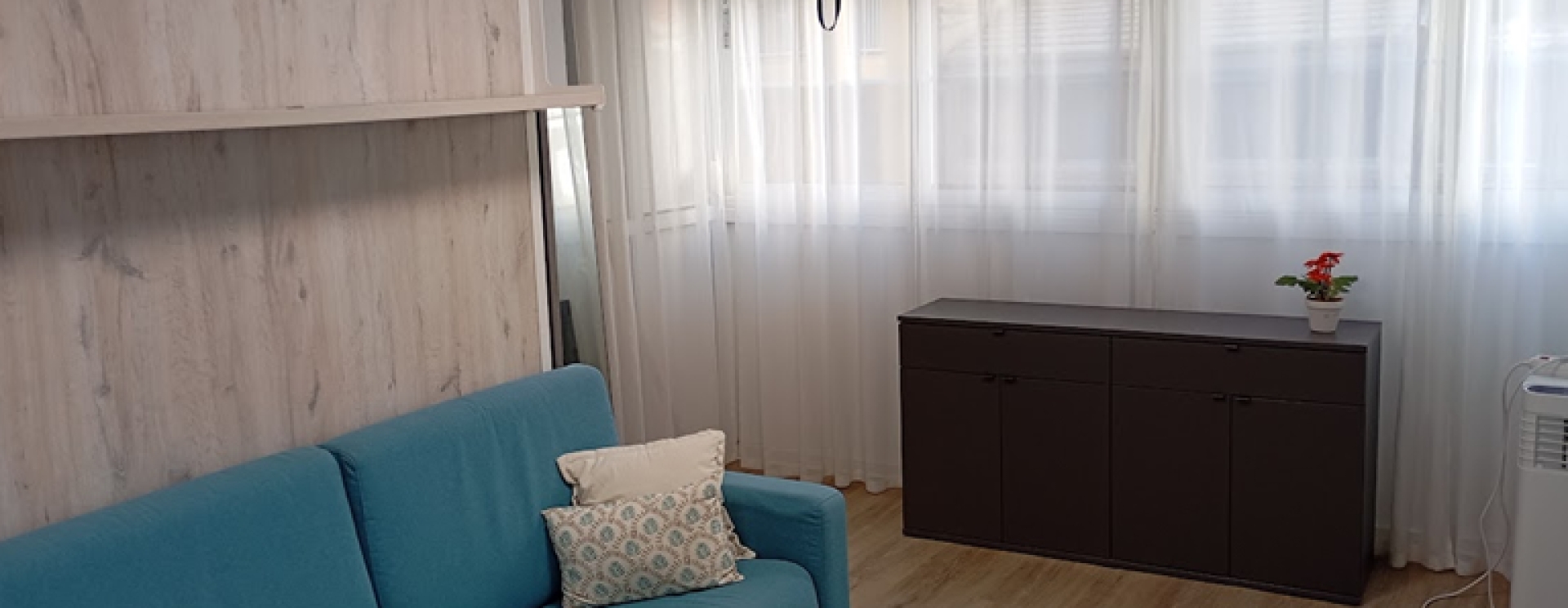 Este encantador estudio, completamente reformado y con materiales de primera calidad,