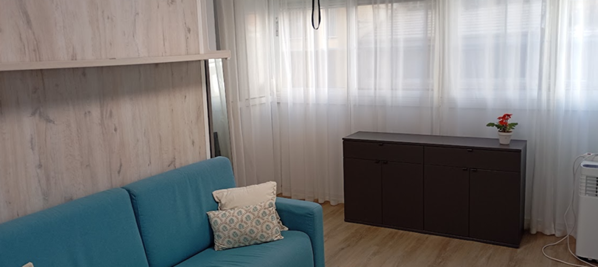 Este encantador estudio, completamente reformado y con materiales de primera calidad,