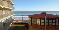 Fantástico dúplex en primera línea de la playa de Les Palmeres, ubicado en la primera planta