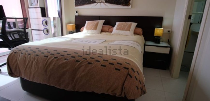 Espectacular apartamento en primera línea de playa, ubicado en la 1ª planta.