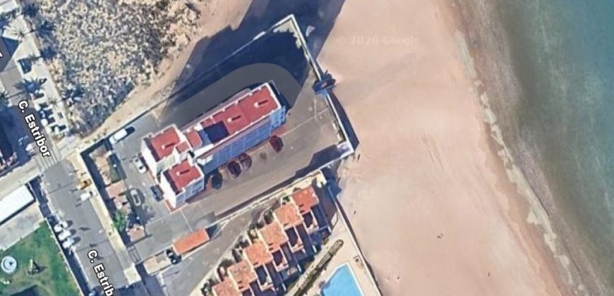 Espectacular apartamento en primera línea de la playa del Perellonet