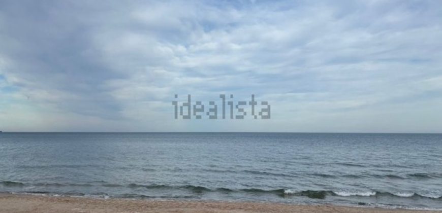 Espectacular apartamento en primera línea de la playa del Perellonet