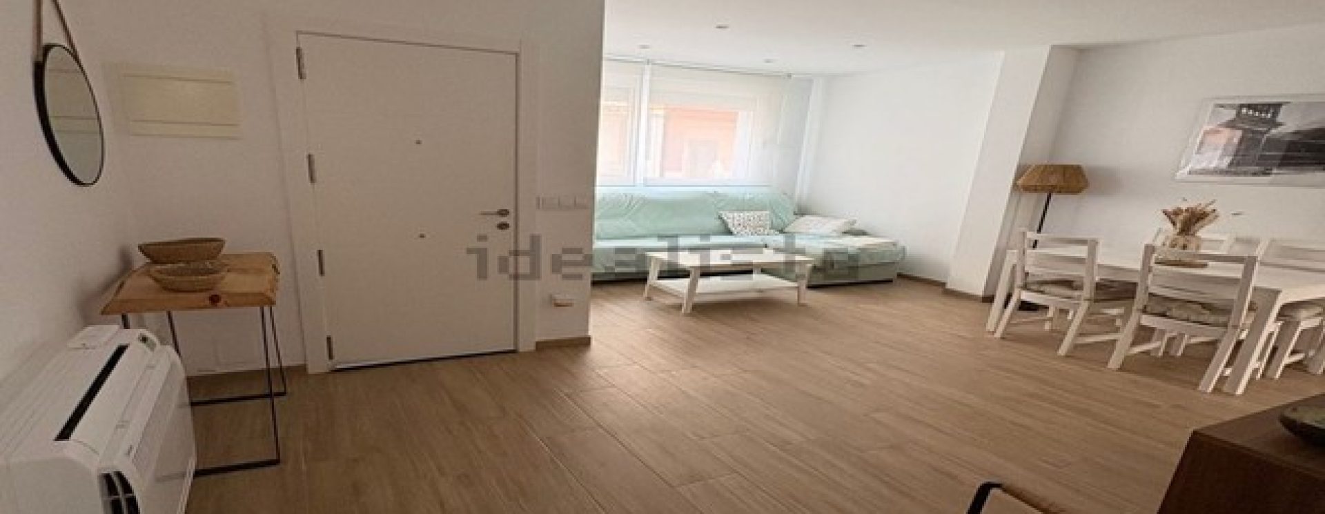 Descubre esta impresionante casa unifamiliar de dos plantas