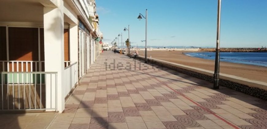 Maravilloso apartamento en primera línea de playa de El Perelló,