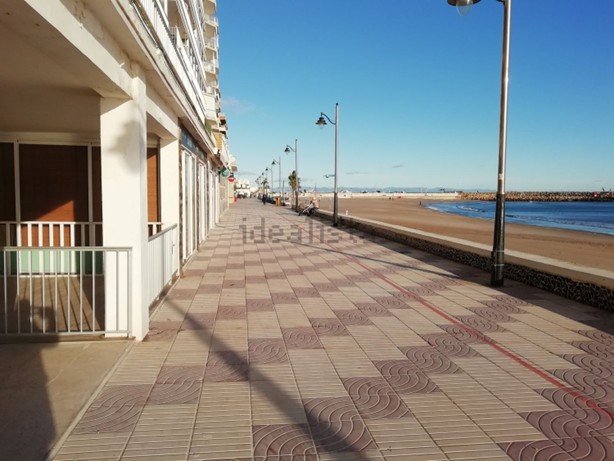 Maravilloso apartamento en primera línea de playa de El Perelló,