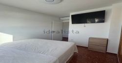 Fabuloso apartamento totalmente reformado se encuentra en la cuarta planta de un edificio con ascensor