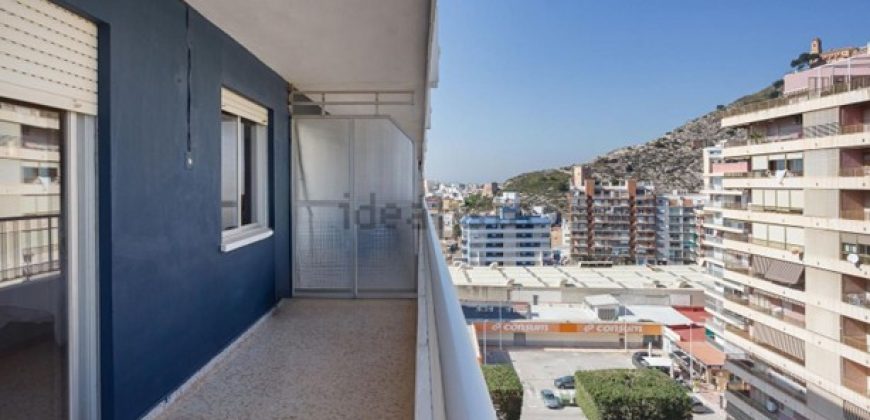 Magnífico apartamento de 100 m2. Ubicado en la tercera planta de un edificio con ascensor.