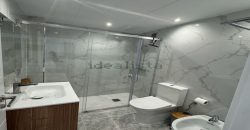 Fabuloso apartamento totalmente reformado se encuentra en la cuarta planta de un edificio con ascensor