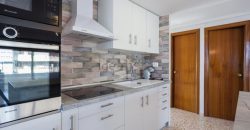 Magnífico apartamento de 100 m2. Ubicado en la tercera planta de un edificio con ascensor.