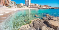 Magnífico apartamento de 100 m2. Ubicado en la tercera planta de un edificio con ascensor.