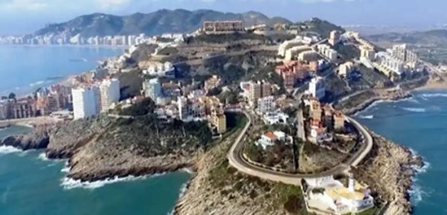 Magnífico apartamento de 100 m2. Ubicado en la tercera planta de un edificio con ascensor.