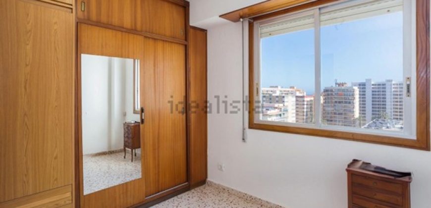 Magnífico apartamento de 100 m2. Ubicado en la tercera planta de un edificio con ascensor.