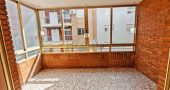 Amplio piso de aproximadamente 90 m², ubicado en la 3ª planta el edificio dispone de ascensor