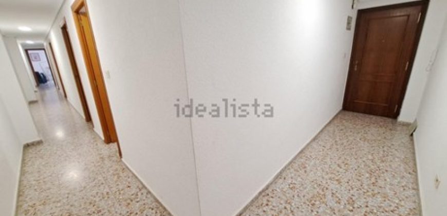 Magnífica vivienda de 110 m2 construidos, ubicada en la 3ª planta de un edificio con ascensor