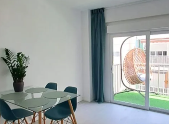 Maravilloso apartamento totalmente reformado, está ubicado en la 3ª planta,