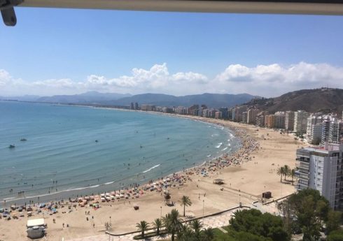 Apartamento en primera línea de playa. Ubicado en la planta 17ª en una de las urbanizaciones más exclusivas de Cullera