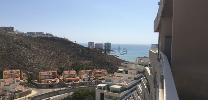 Apartamento en primera línea de playa. Ubicado en la planta 17ª en una de las urbanizaciones más exclusivas de Cullera