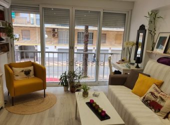 Fantástico apartamento totalmente reformado en San Antonio, con vistas laterales al mar y listo para entrar a vivir