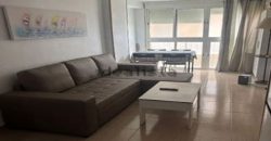 Este espectacular apartamento ubicada en la segunda planta te ofrece la vida costera que siempre has soñado.