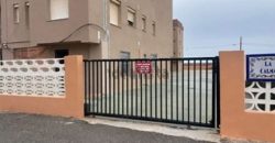 Este espectacular apartamento ubicada en la segunda planta te ofrece la vida costera que siempre has soñado.