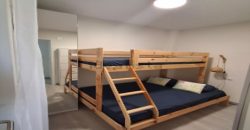 Fabuloso apartamento totalmente reformado ubicada en la tercera planta de un edificio con ascensor, lo que garantiza comodidad y accesibilidad