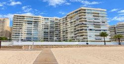 Espectacular apartamento situado en quinta planta del Edificio Edén, en primera línea de la playa del Racó de Cullera