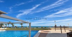 Espectacular apartamento situado en quinta planta del Edificio Edén, en primera línea de la playa del Racó de Cullera