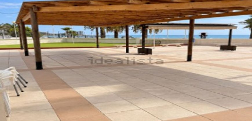 Espectacular apartamento situado en quinta planta del Edificio Edén, en primera línea de la playa del Racó de Cullera