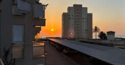 Magnífico piso en primera línea de playa ubicado en una urbanización con acceso directo a la playa