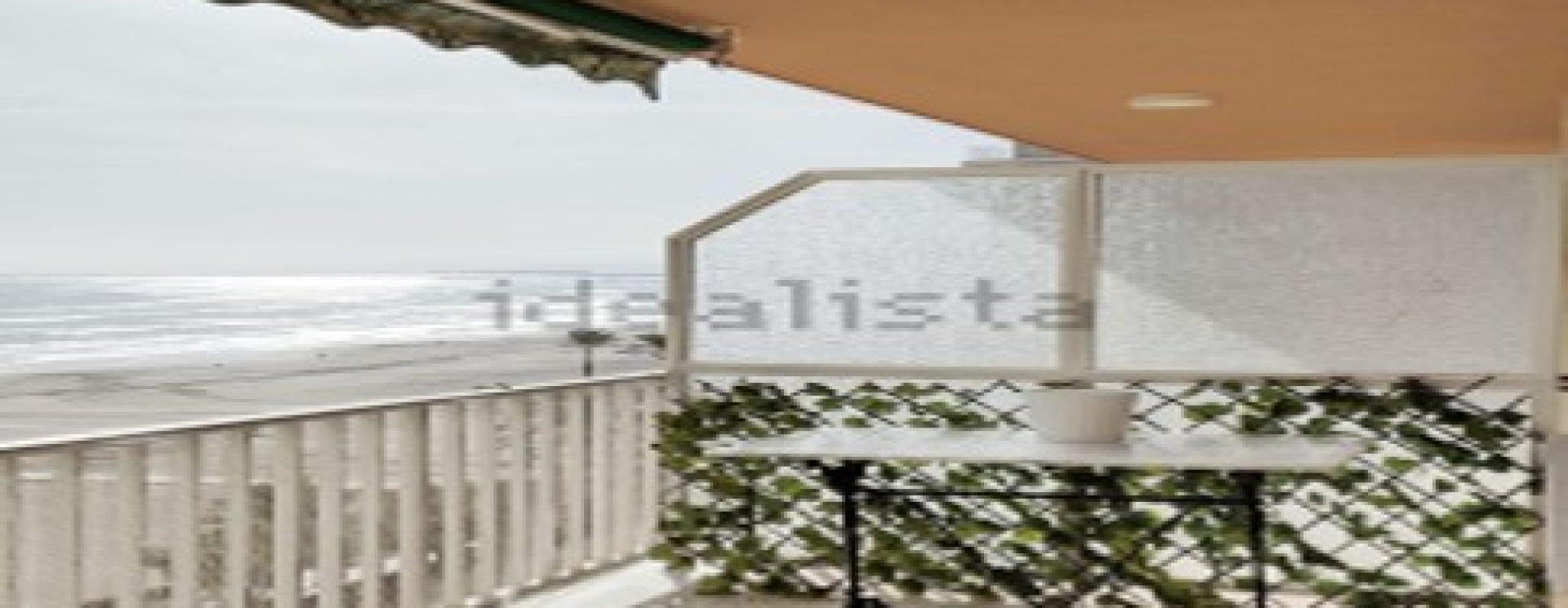 Espectacular piso ubicado en la 7ª planta con vistas privilegiadas al mar que te enamorará desde el primer momento